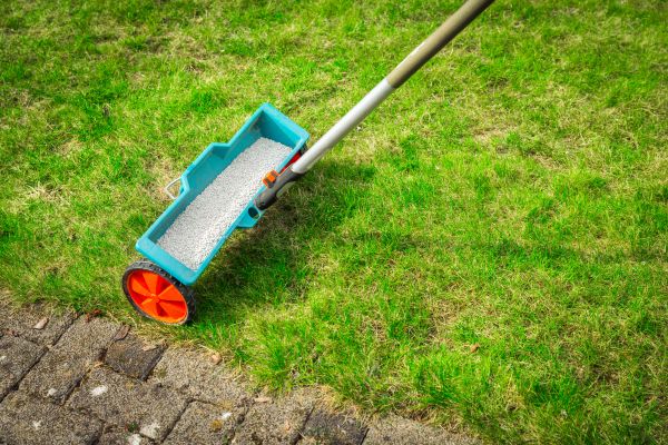 Commercial Lawn Treatment in Sun Prairie